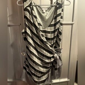 NY &CO sz : XL : stripes black white silver tie waist sleeveless blouse